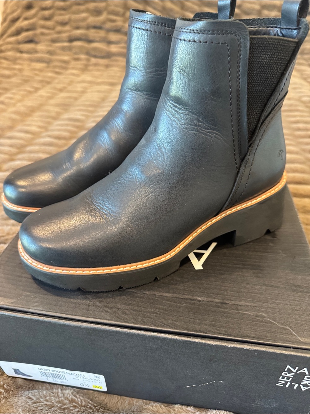 SOUL Naturalizer Black Leather Chelsea Lug Ankle Boots with Contrast Welt